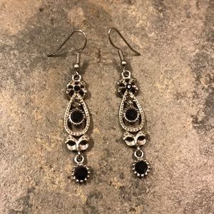 Silver/black stone fashion earrings-bundle me!